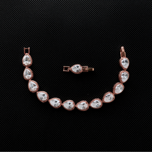 Pulsera de plata con circonias lágrima